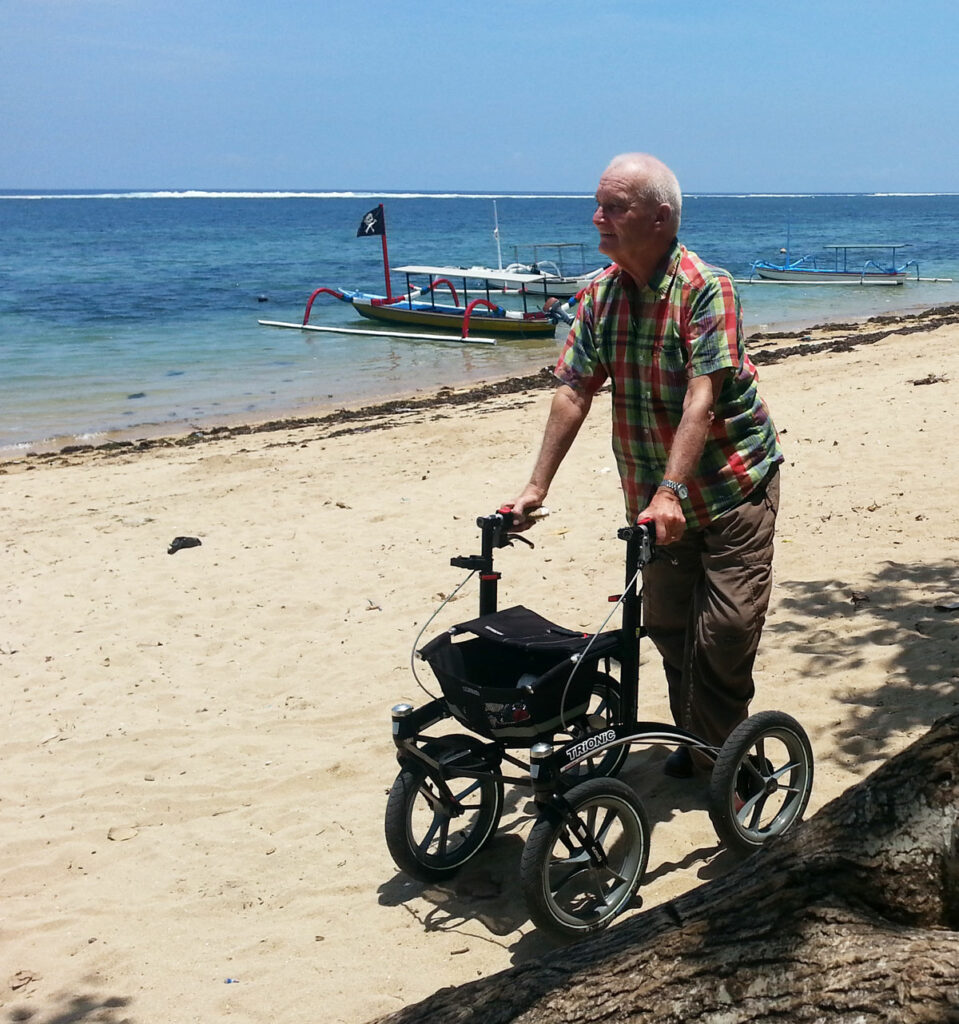 *Trionic Walker 4 wiel rollator, geschikt voor oneffen terrein